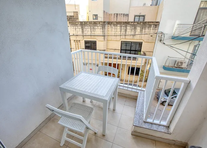 Brand New, Centrally Located In By Sf Homes Lägenhet *