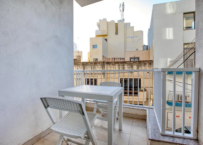 Brand New, Centrally Located In By Sf Homes Lägenhet *