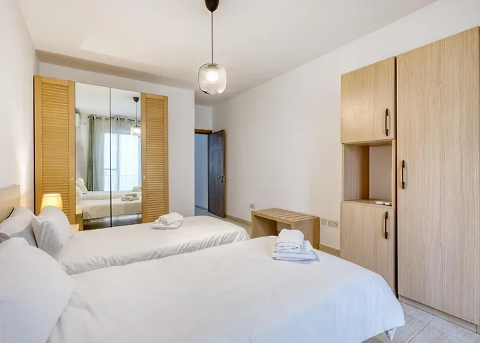 Lägenhet Brand New, Centrally Located In By Sf Homes *