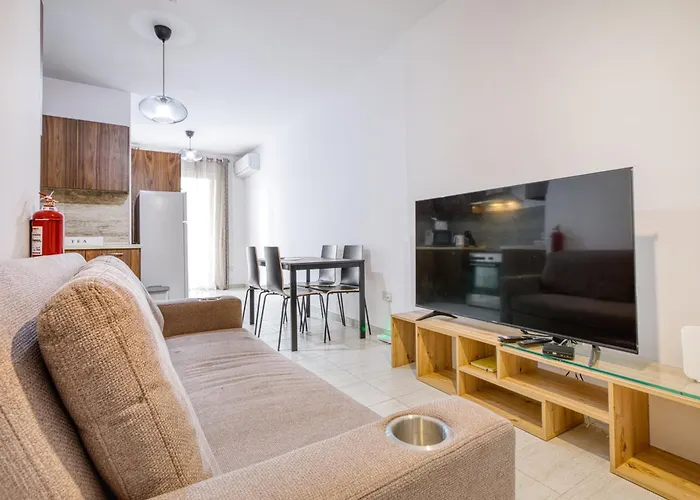 Lägenhet Brand New, Centrally Located In By Sf Homes *